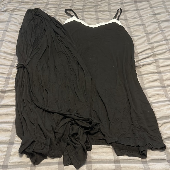 Nursing robe - Picture 2 of 2